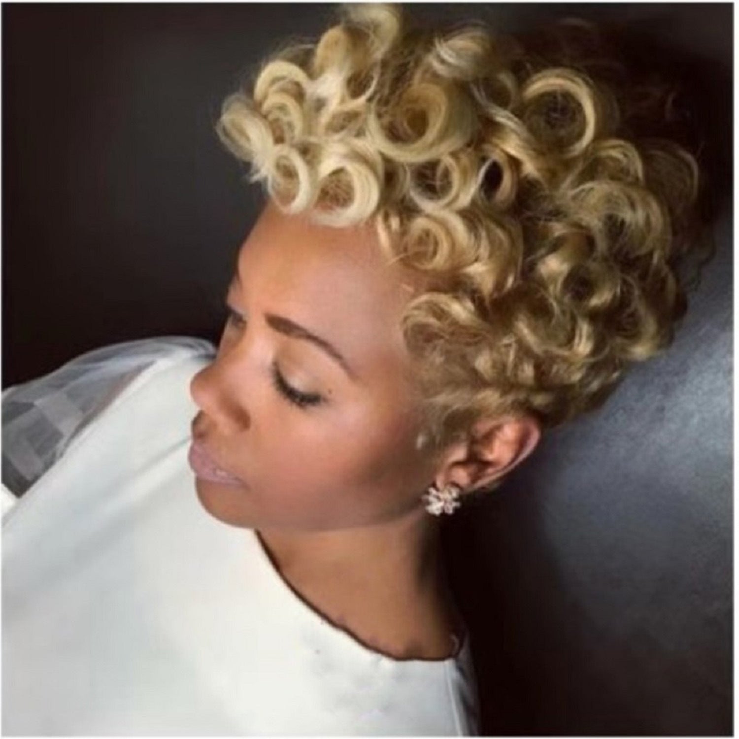 Short Curly Hair Wig – European & American Look, High-Quality Chemical Fiber